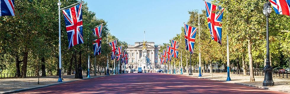 A look down the Mall, of Buckingham Palace, London
